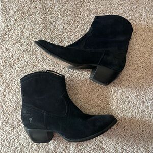 Frye Suede Ankle Boot W9